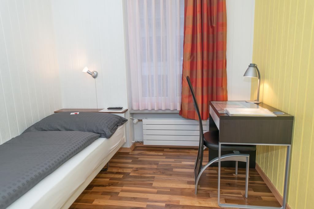 ברוג Hotel Rotes Haus מראה חיצוני תמונה