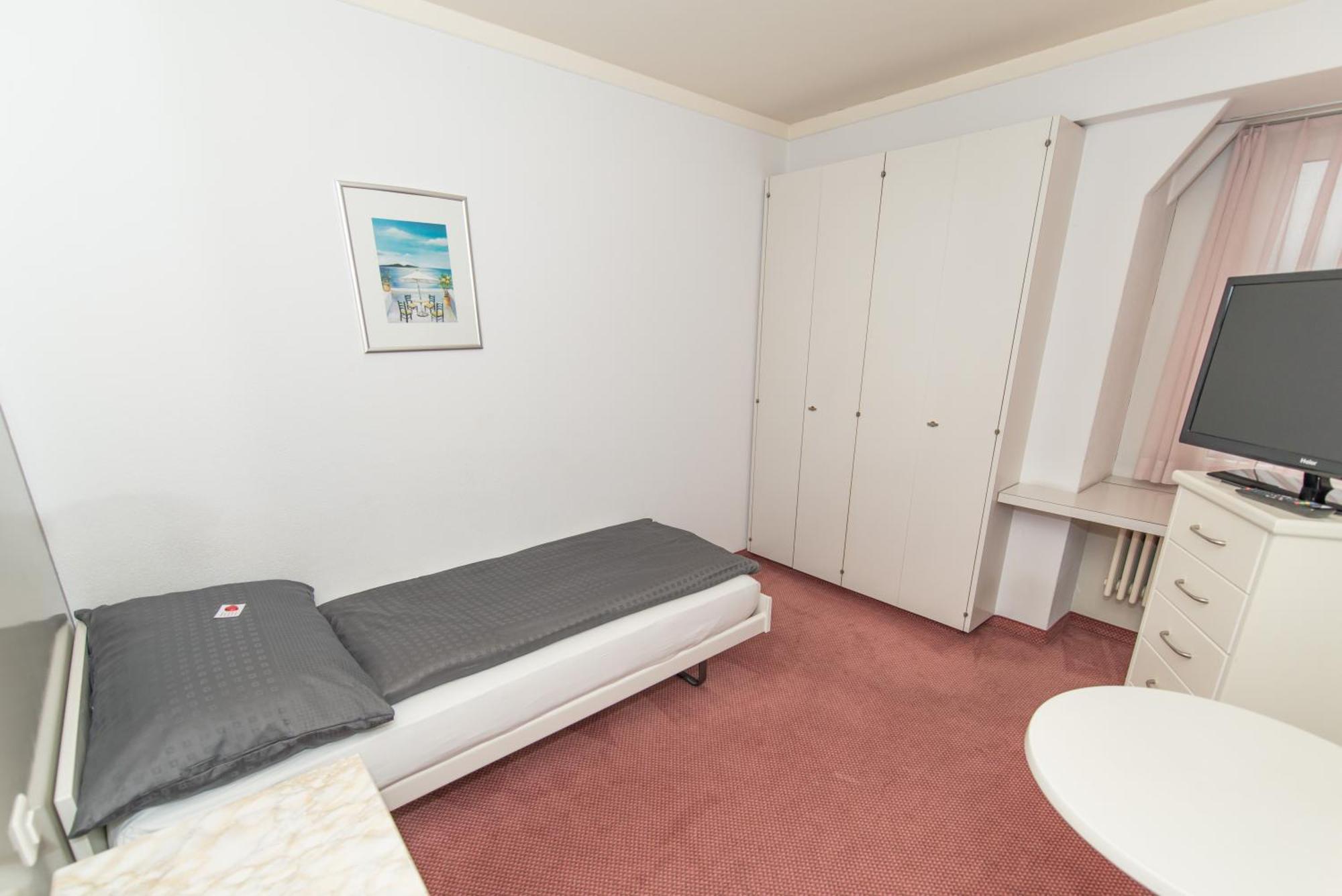ברוג Hotel Rotes Haus מראה חיצוני תמונה