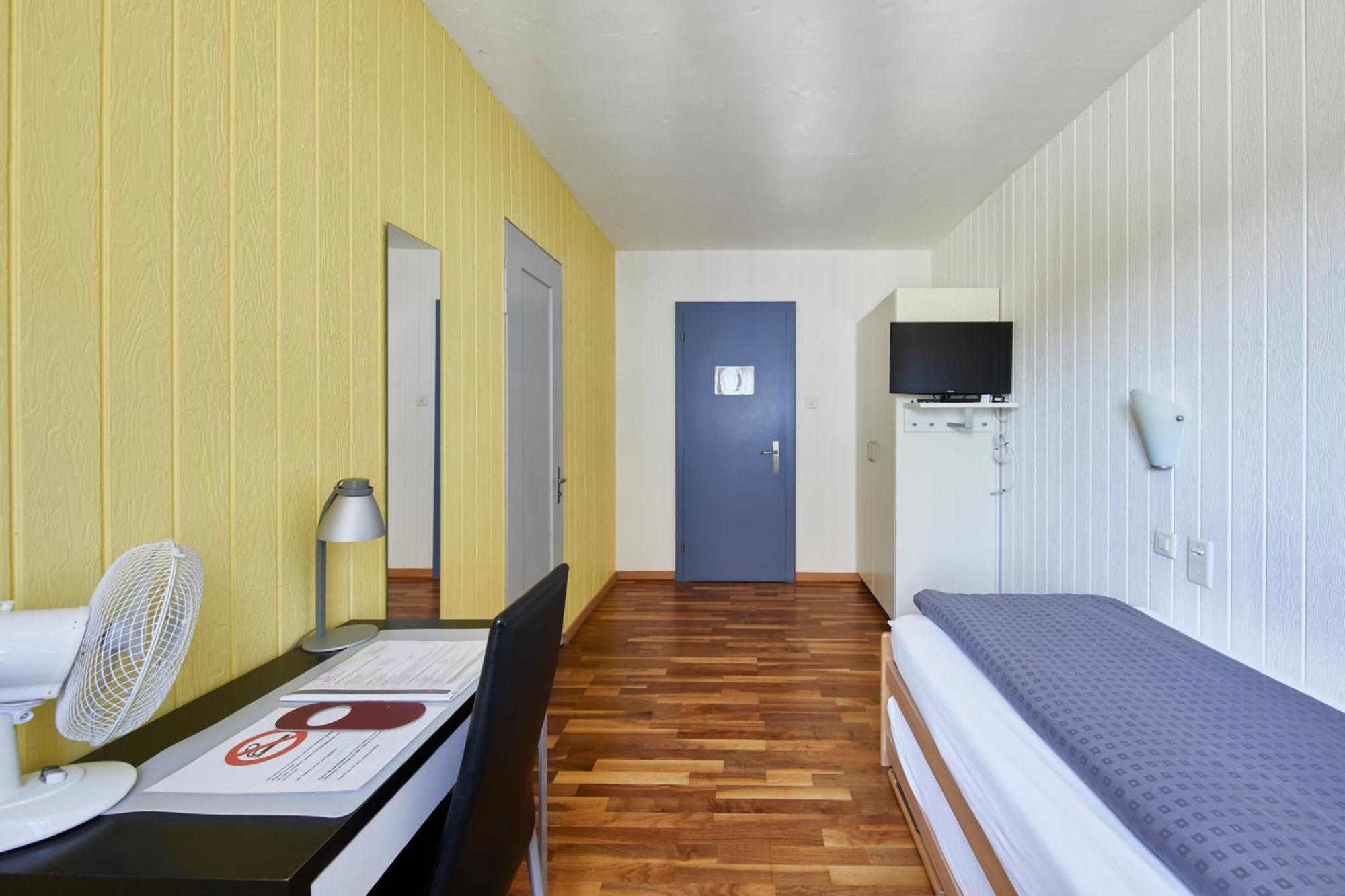 ברוג Hotel Rotes Haus מראה חיצוני תמונה