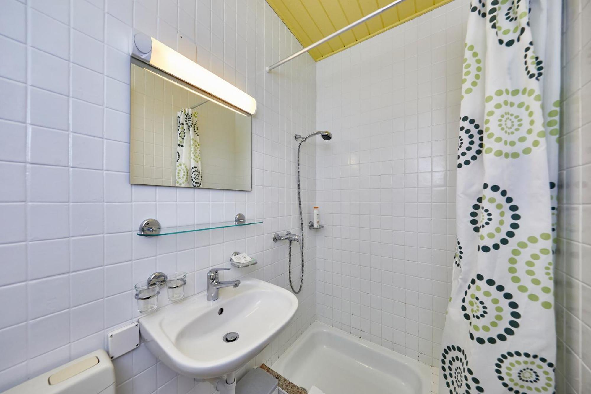 ברוג Hotel Rotes Haus מראה חיצוני תמונה