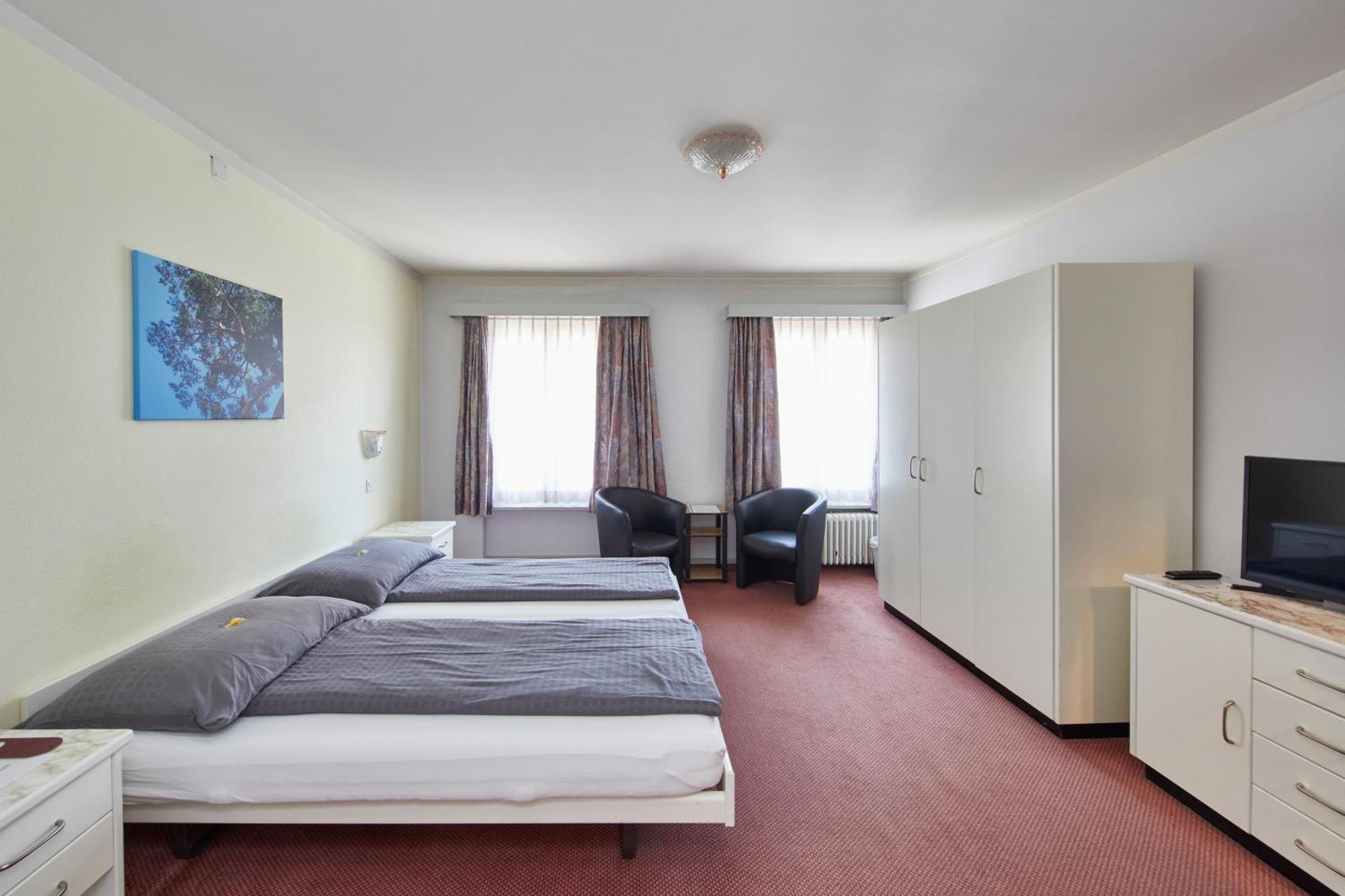ברוג Hotel Rotes Haus מראה חיצוני תמונה