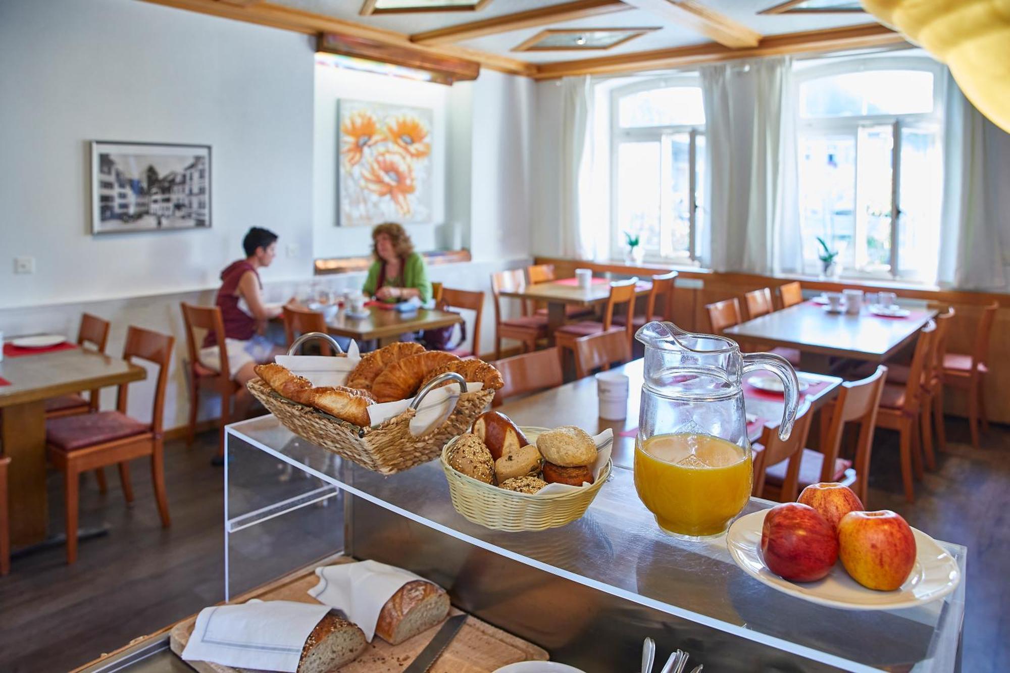 ברוג Hotel Rotes Haus מראה חיצוני תמונה