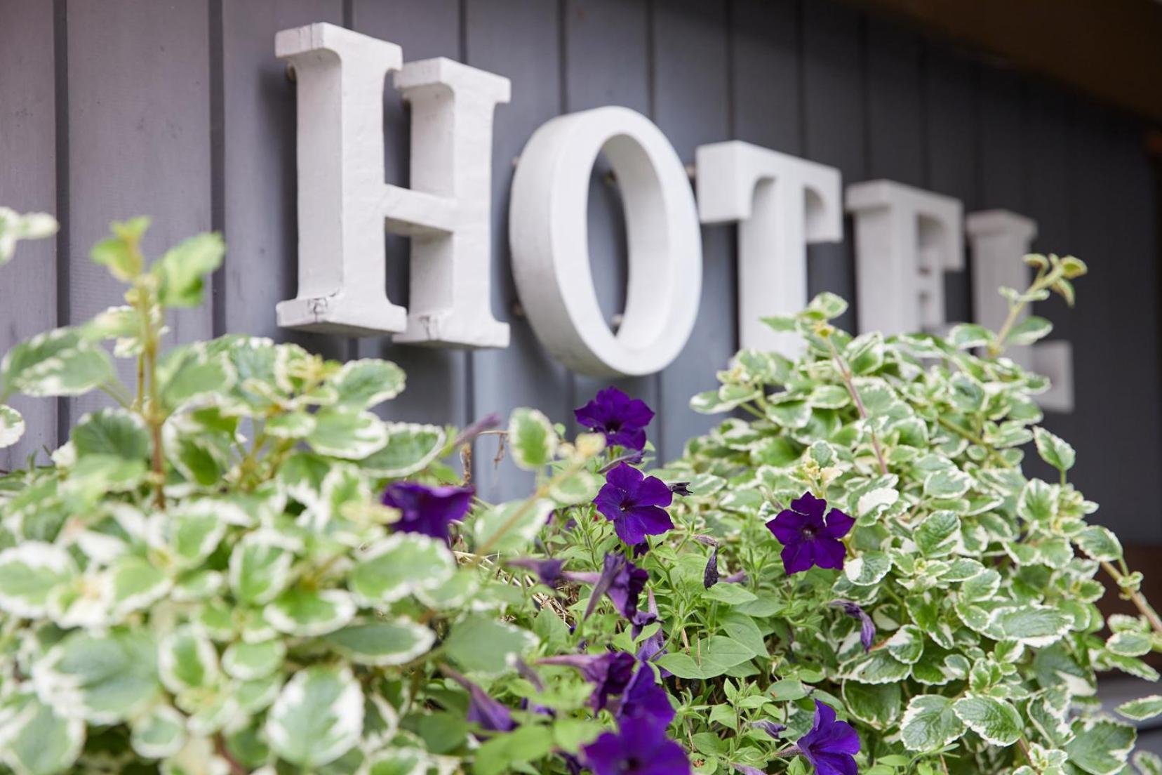 ברוג Hotel Rotes Haus מראה חיצוני תמונה